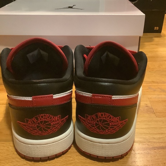 Nike Air Jordan 1 Low Gym Red Sail Mens Size 9 - Picture 8 of 13